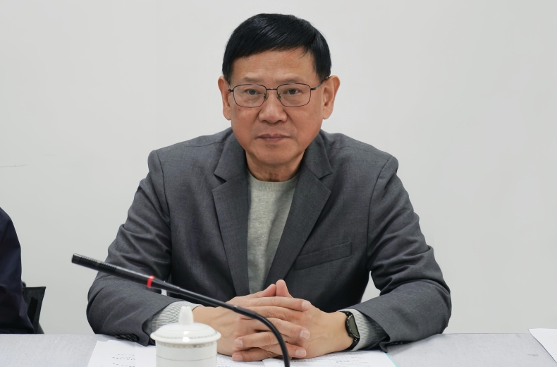 崔忠付主持《醫院院內物流中心庫規劃與配置要求》行業標準審查會